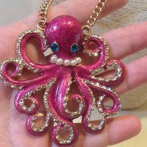 Huge Betsey Johnson octopus 🐙 necklace